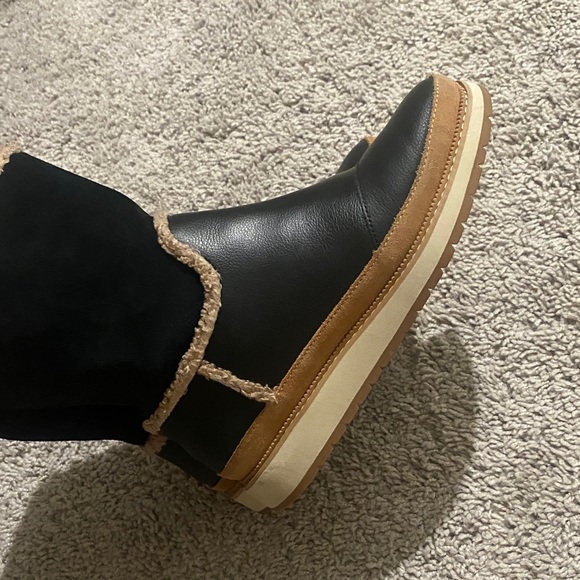 Tom's Makenna Leather Boots - Picture 5 of 7